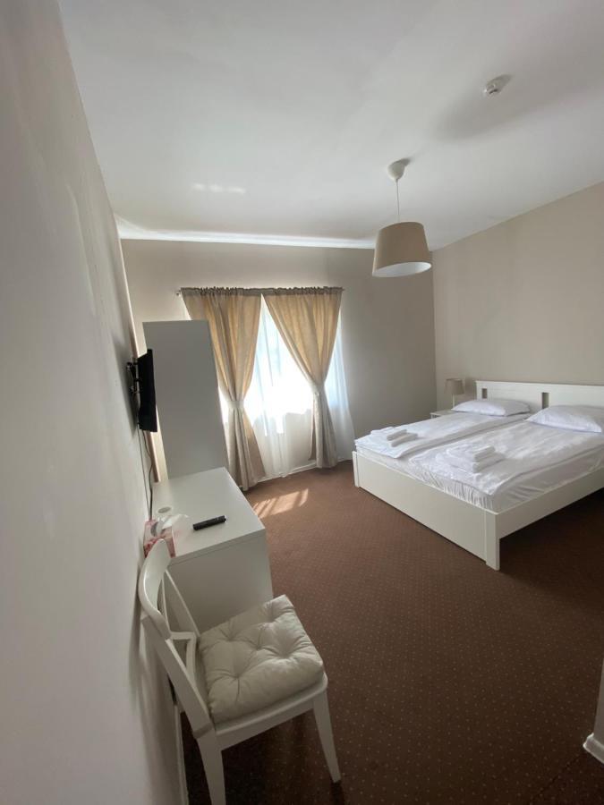B&B Andero Deva Bagian luar foto